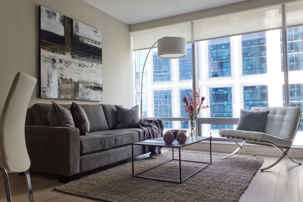 Modern mobler for a contemporary living room with a arc floor lamp ... Room møbler