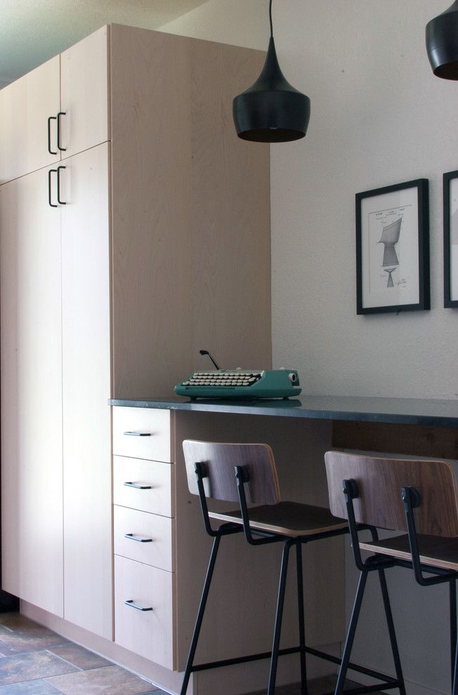 Akurum for a Midcentury Kitchen with a Midcentury and My Houzz: Dana Mcgill Perez by Angela Flournoy