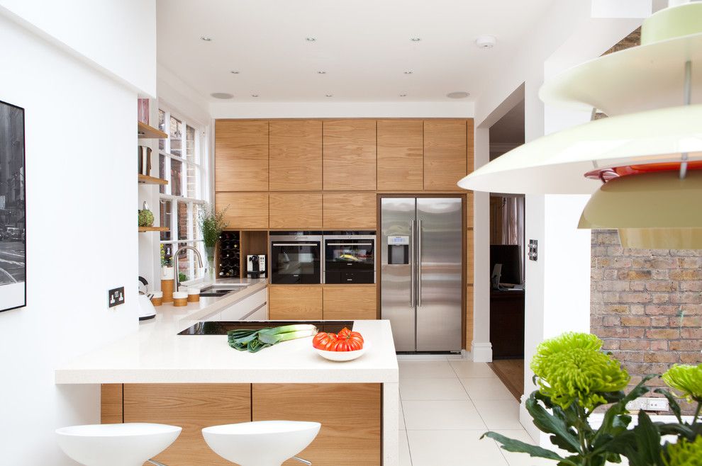 B&b Appliance for a Contemporary Kitchen with a Bedford Park and Fielding Road by Hamilton King