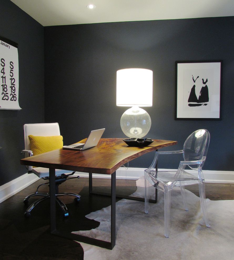 Benjamin Moore Hale Navy for a Contemporary Home Office with a My Houzz and My Houzz: The Richards' Re Build by Jenn Hannotte / Hannotte Interiors