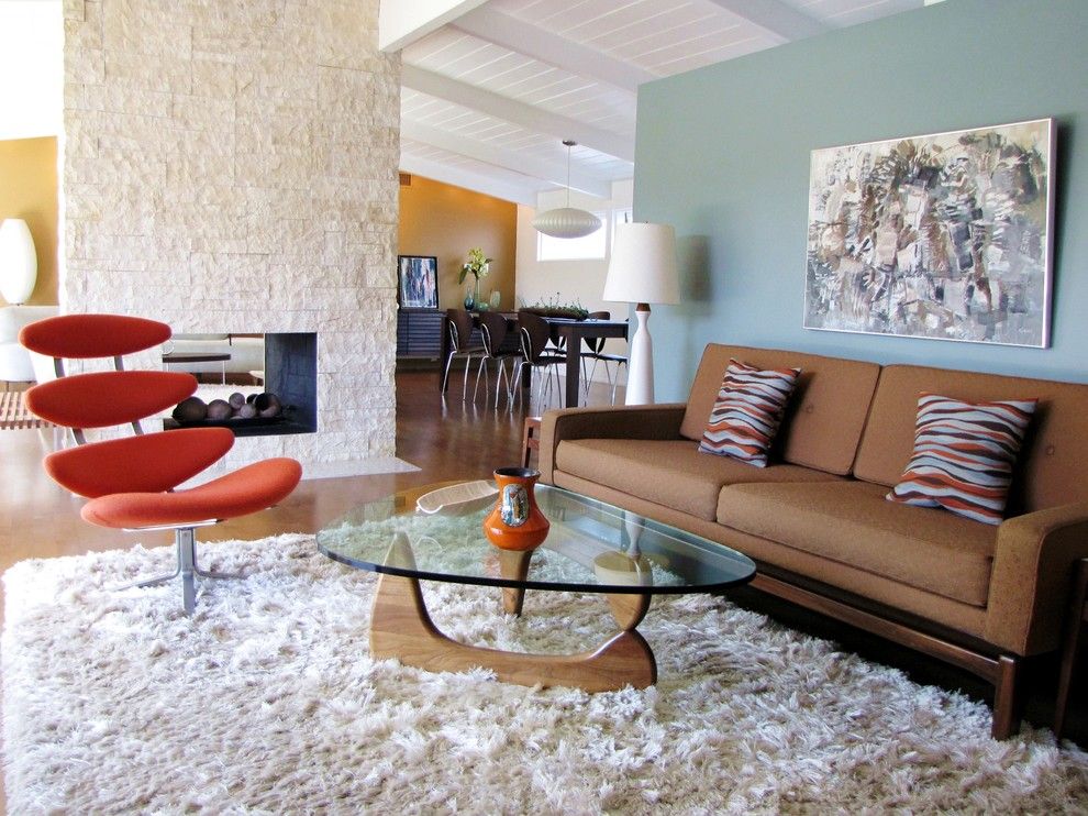 Benjamin Moore Sea Salt for a Midcentury Living Room with a Bubble Lamp and My Houzz: A Cliff May Home Leads the Way in Long Beach by Tara Bussema   Neat Organization and Design