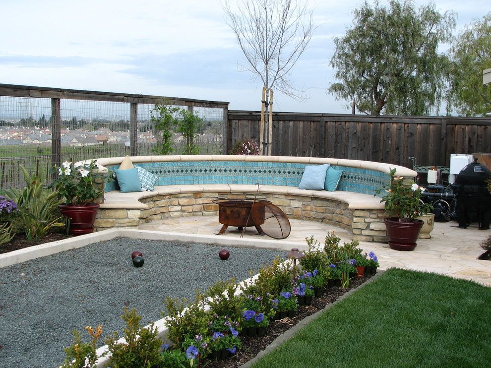 Bocce Ball Court for a Contemporary Patio with a Bocce and California Casual by John Montgomery Landscape Architects