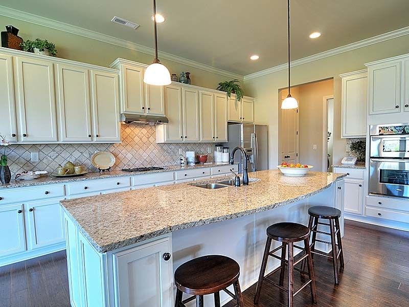 Bonterra Builders for a Traditional Kitchen with a Cabinets and Interiors by Bonterra Builders