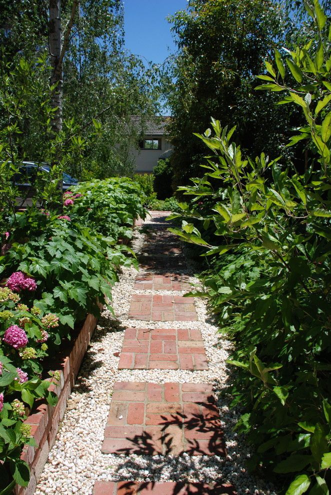 Brick Paver Patterns for a Traditional Landscape with a Garden and Andrew Renn Design. Beautiful Gardens of Melbourne Australia by Rennta