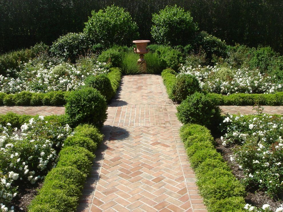 Brick Paver Patterns for a Victorian Landscape with a Urn and Victorian Landscape by Spatialarts.net
