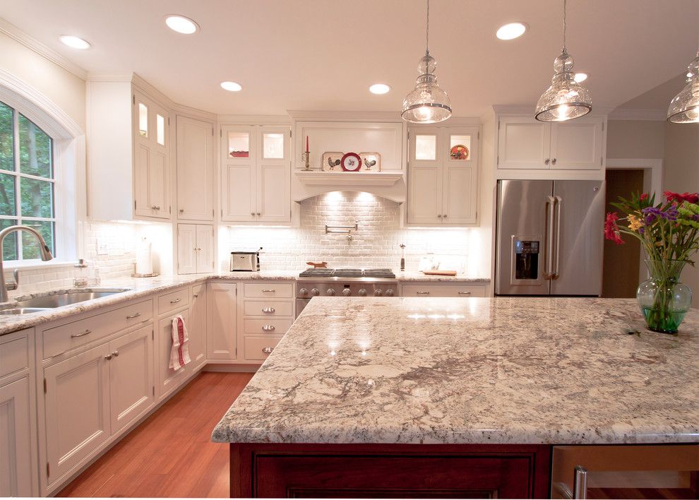 Bullnose Edge for a Contemporary Kitchen with a Tile Backsplash and Thomas Kitchen 7 by Cameo Kitchens, Inc.