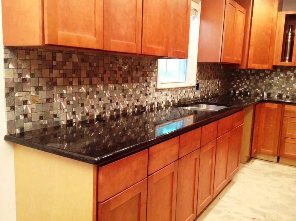 Bullnose Edge for a Traditional Kitchen with a Granite and Black Galaxy Granite by Fireplace & Granite Distributors