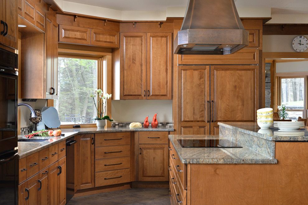 Candlelight Cabinetry for a Traditional Kitchen with a Wood Window Trim and Candlelight Cabinetry Portfolio by Candlelight Cabinetry, Inc