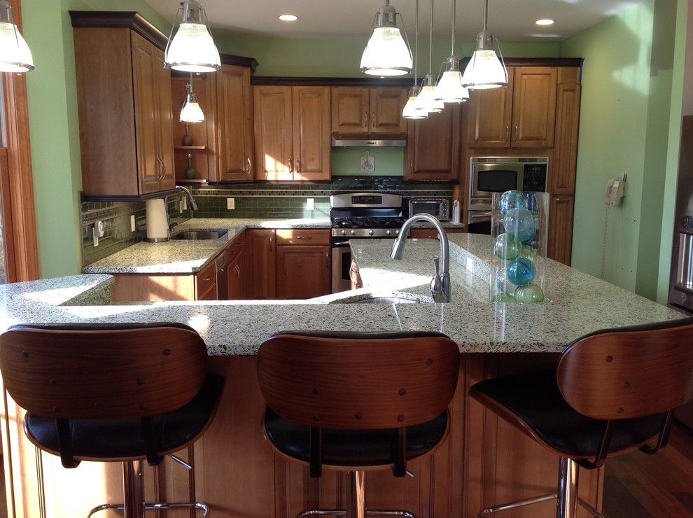 Candlelight Cabinets for a Eclectic Kitchen with a 2 Level Island Kitchen and Vetrazzo Island by Avalon Kitchen