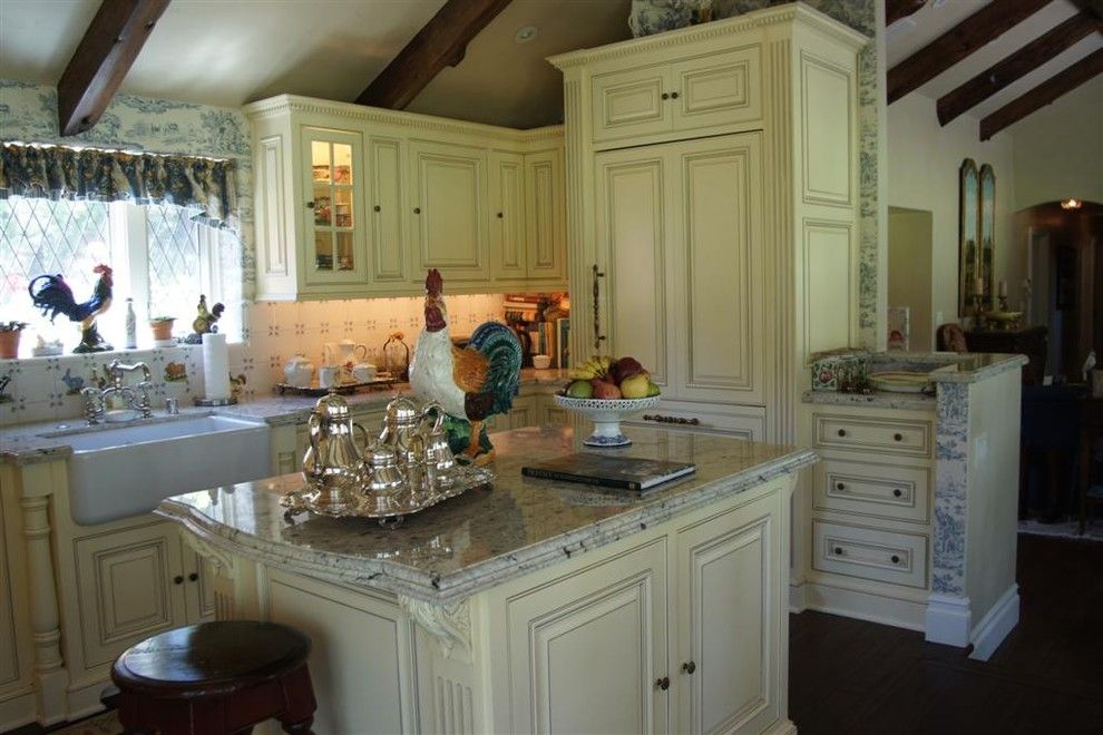 Candlelight Cabinets for a Traditional Kitchen with a Off White Cabinets and Lake Arrowhead Country French Kitchen by Sue Murphy Designs