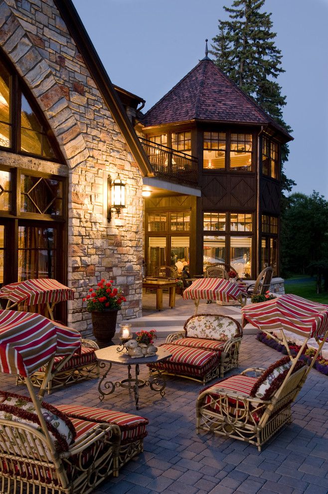 Chilton Furniture for a Traditional Patio with a Marie Meko and Exterior by Gabberts Design Studio