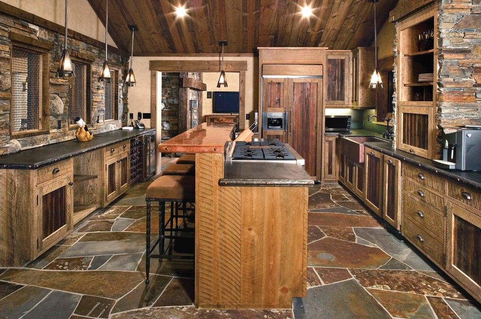 Chippewa Ranch Camp for a Rustic Kitchen with a Integrated Fridge and Ski Slope by High Camp Home