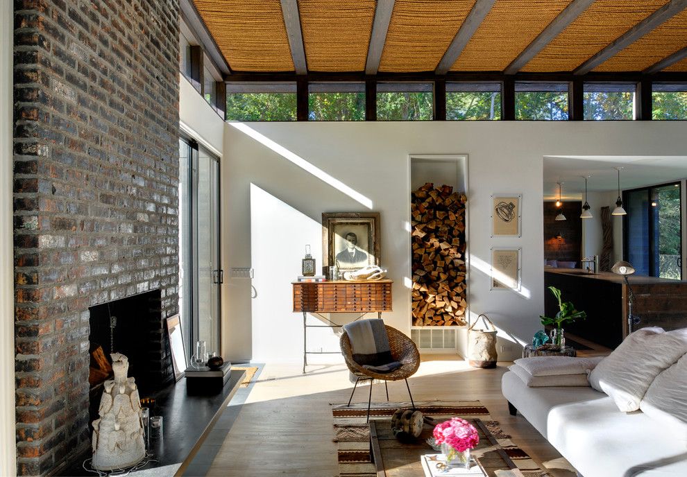 Clerestory Windows for a Modern Living Room with a Kitchen Island and Robins Way by Bates Masi Architects Llc