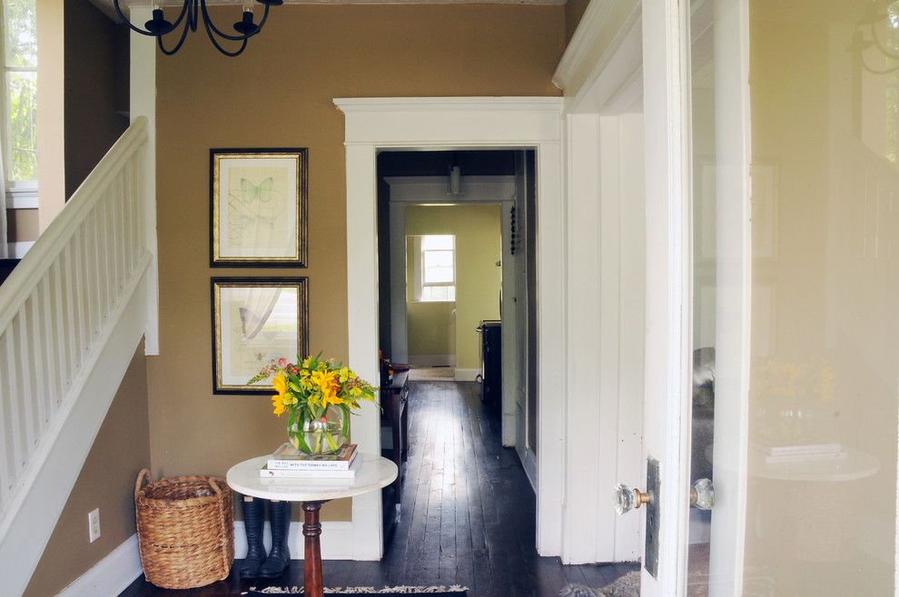 Columbus Worthington Air for a Farmhouse Entry with a Farmhouse and Erin Souder Houzz Tour by House of Earnest