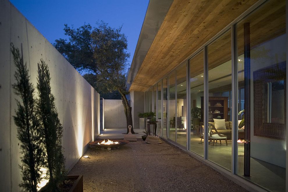 Core Power Yoga Austin for a Modern Patio with a Fire Pit and Ch Portfolio by Hargrave Architecture