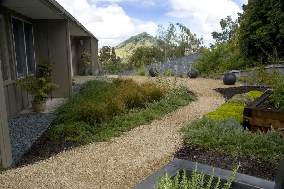 Decomposed Granite Patio for a Midcentury Landscape with a Drought Tolerant and Bonifield Residence by Jeffrey Gordon Smith Landscape Architecture