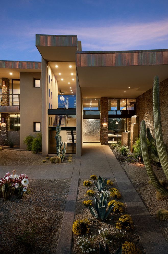 Desert Landscaping Ideas for a Southwestern Exterior with a Flat Roof and Sefcovic Residence by Tate Studio Architects