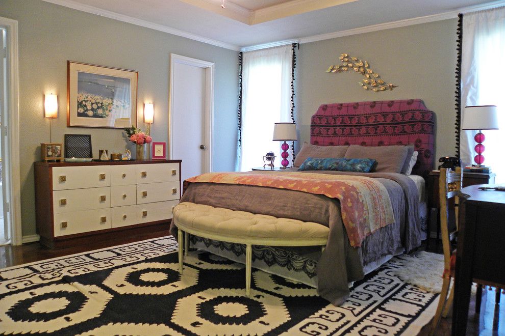 Domicile Furniture for a Eclectic Bedroom with a Dhurrie and Brandi Powers by Sarah Greenman