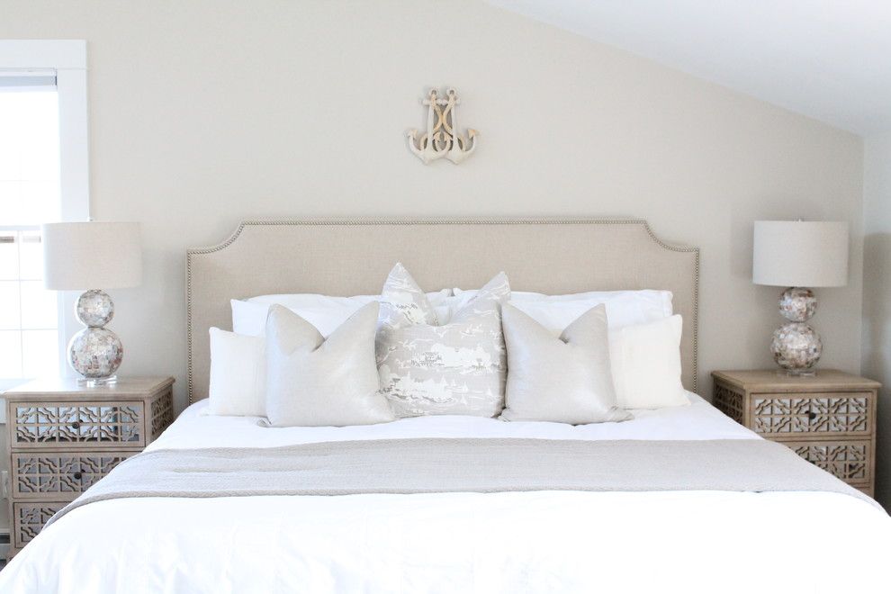 Edgecomb Gray for a Beach Style Bedroom with a Natural Lighting and Tom Nevers Farmhouse, Nantucket by Kristy Kay