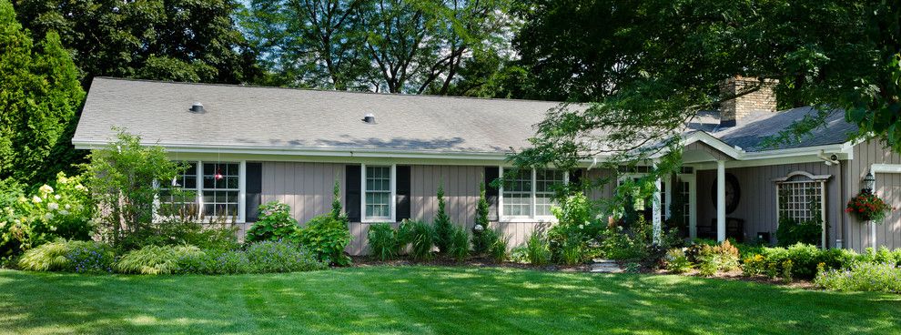 Fairway Lawns for a Traditional Landscape with a Trees and Mequon   Fairway Overlook by Ginkgo Leaf Studio