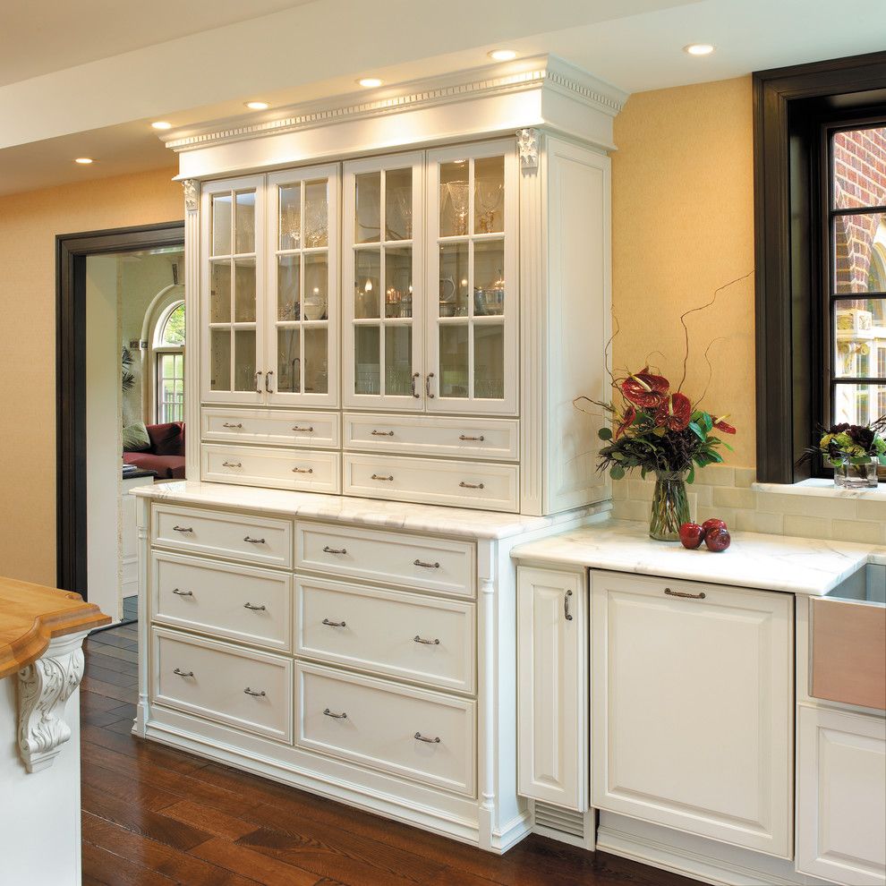 Fieldstone Cabinets for a Traditional Kitchen with a Hutch and Fieldstone Cabinetry Kitchen and Island with Glass Front Doors by Fieldstone Cabinetry