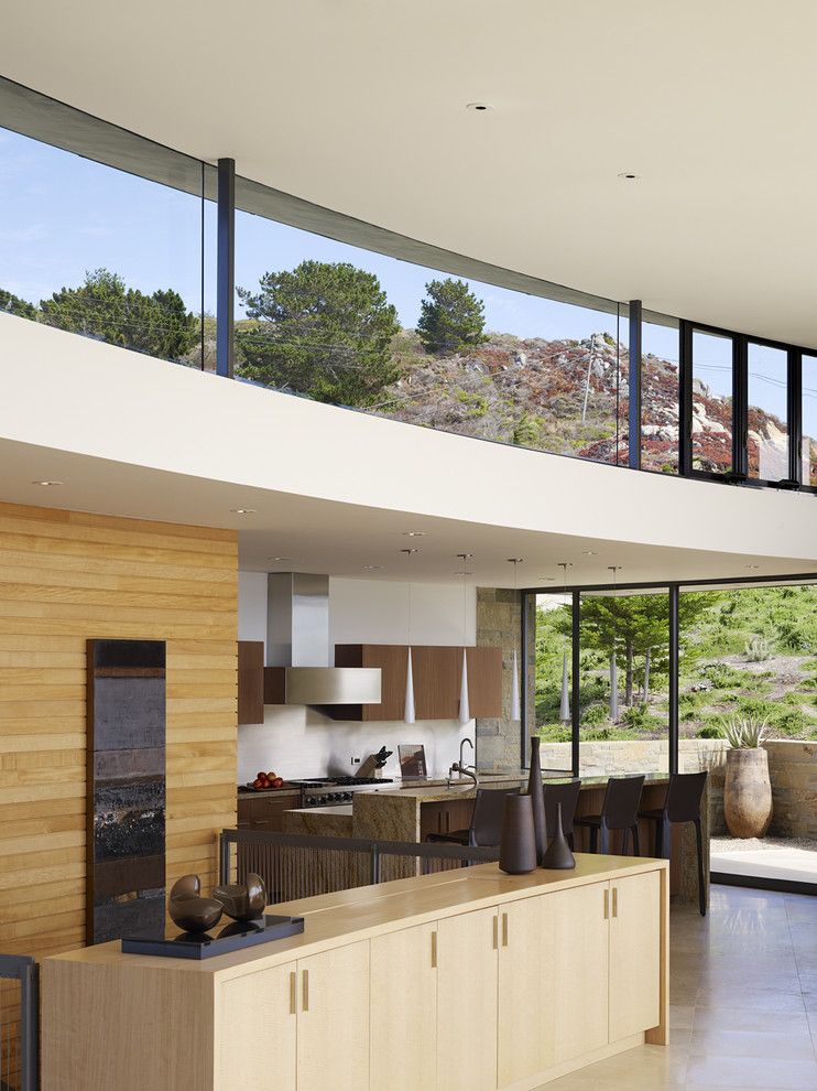 Fleetwood Windows for a Contemporary Kitchen with a Architect Daniel Piechota and Modern Kitchen by Fulcrumse.com