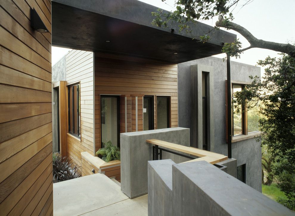 Fry Reglet for a Modern Exterior with a Planters and Sleepy Hollow Residence by House + House Architects