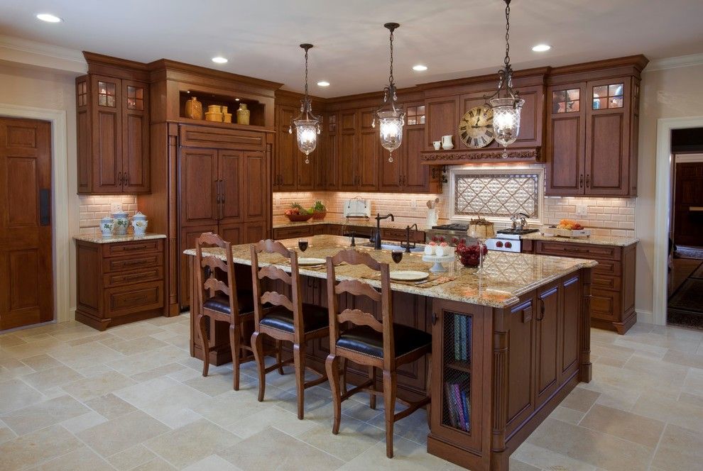 Guy Chaddock for a Traditional Kitchen with a Dark Stained Wood and Kitchendesigns.com   Kitchen Designs by Ken Kelly, Inc. Great Neck, Ny   Kl1301 by Kitchen Designs by Ken Kelly, Inc. (Ckd, Cbd, Cr)