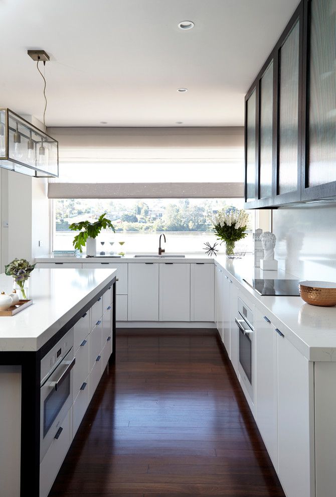 Hortons Lighting for a Transitional Kitchen with a White Kitchen and Light & White Kitchen | Bianco Venato Quartz by Wk Quantum Quartz