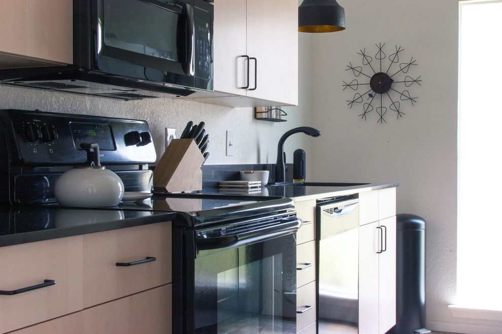 Ikea Akurum for a Midcentury Kitchen with a Midcentury and My Houzz: Dana Mcgill Perez by Angela Flournoy