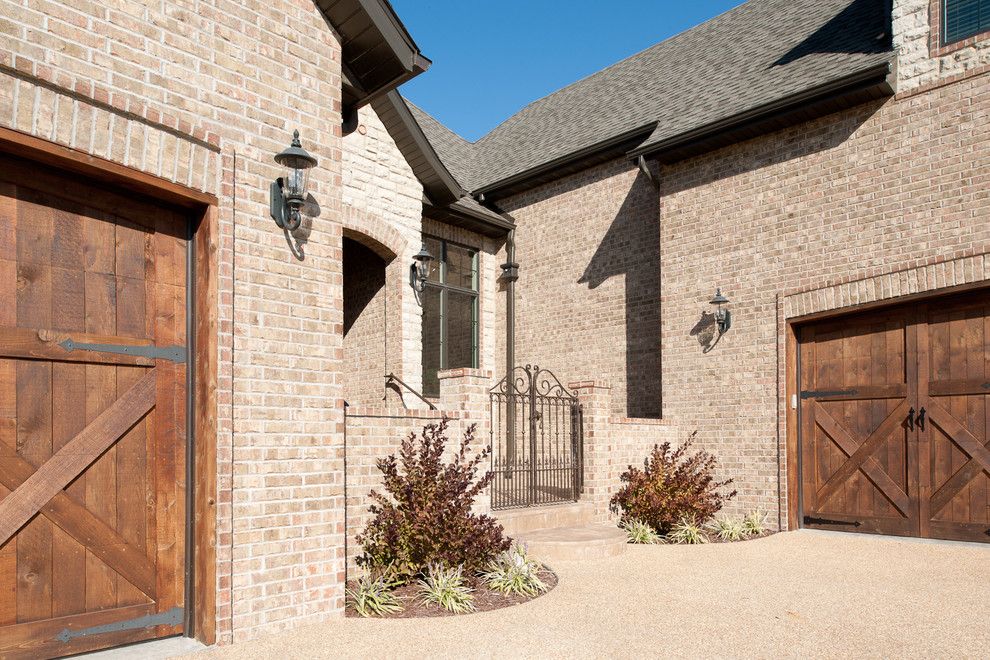 Jenkins Brick for a Traditional Exterior with a House and Residential by Acme Brick Company