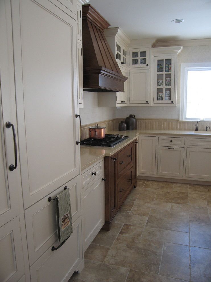 Katonah Hardware for a Traditional Kitchen with a Traditional and Betsy Rotunno Design by Betsy Rotunno Design