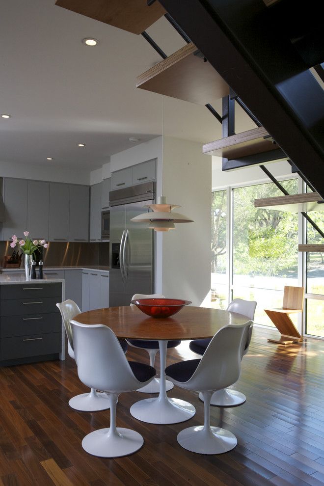 Kith Cabinets for a Modern Kitchen with a Pendant Lighting and Caudhill Lane by Webber + Studio, Architects