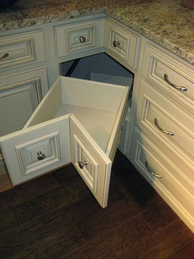 Lily Ann Cabinets For A Traditional Spaces With A Arlington Cream