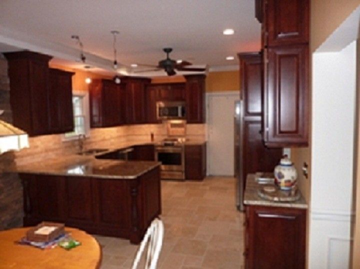 Lowes Kingsport Tn for a Traditional Kitchen with a Kraftmaid Cabinetry Arlington Cherry in and Lowe's Kitchen Designs by Lowe's of Elizabethton, Tn #2509