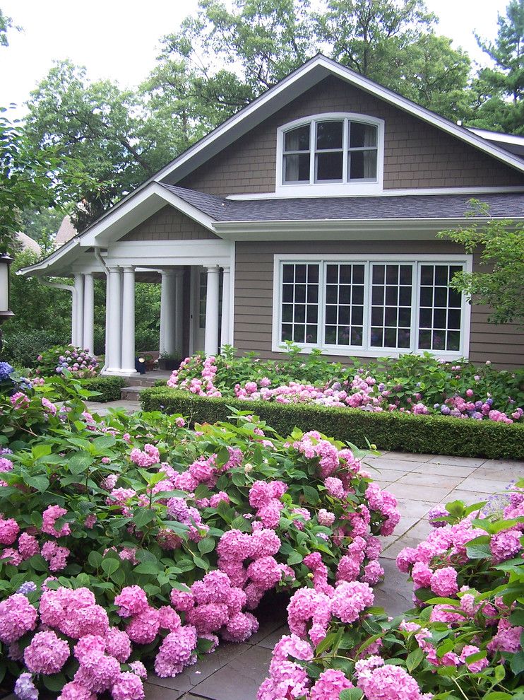 Lowes Lansing Mi for a Traditional Landscape with a Doric Columns and Merry Mount by the Carter Rohrer Co.