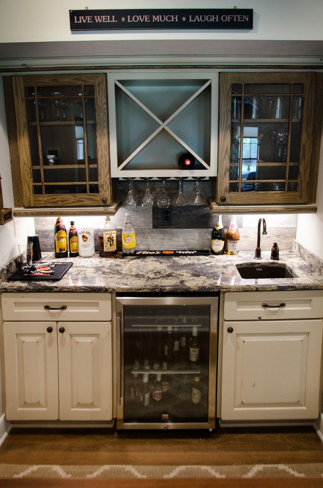 Masterbrand Cabinets for a  Kitchen with a  and Gould Kitchen by Innovations by Vp