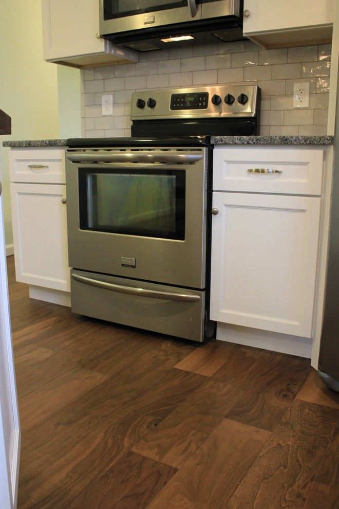 Mastercraft Cabinets For A Transitional Kitchen With A Montgomery