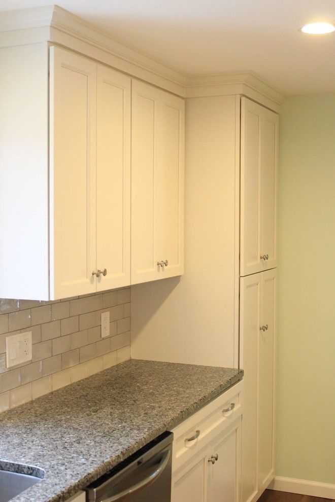 Mastercraft Cabinets For A Transitional Kitchen With A Montgomery