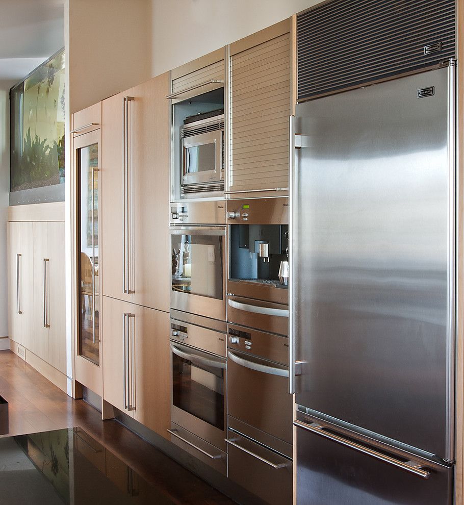 Mountain High Appliance for a Contemporary Kitchen with a Stainless Steel Appliances and Kitchen by Modern House Architects