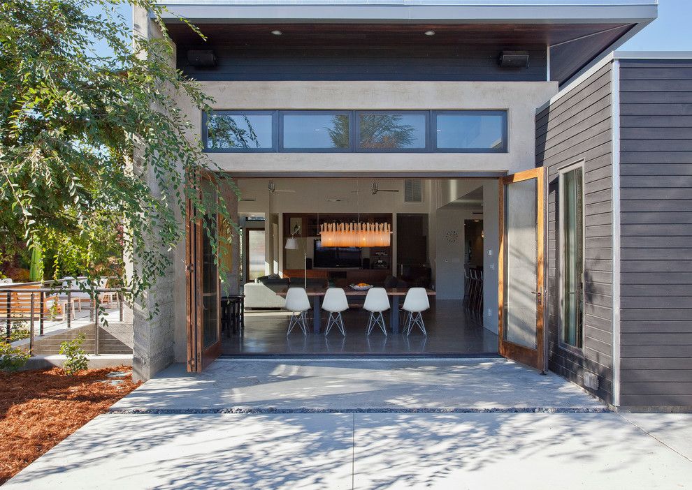 Nanawall Cost for a Modern Exterior with a Molded Chair and South Clark Avenue by Elevation Architects