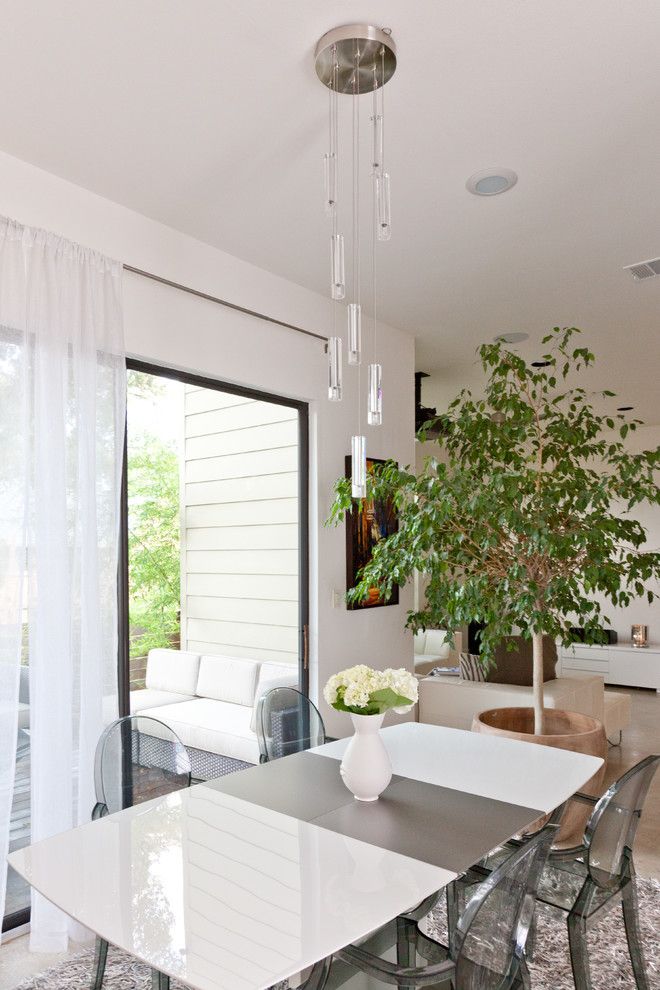 Nws Austin for a Contemporary Dining Room with a White Dining Table and My Houzz: Modern Home by Sarah Natsumi Moore