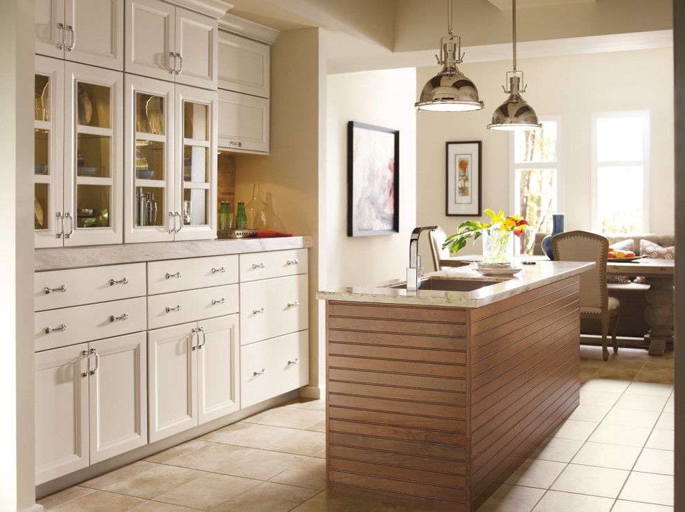 Omega Cabinets For A Modern Kitchen With A Dynasty Cabinetry And