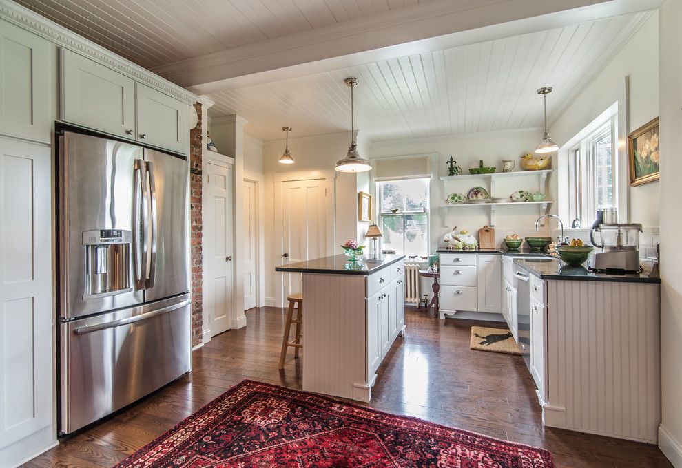 Peabody Building Supply for a Farmhouse Kitchen with a Farm Sink and Woodstock, Ct Farm House Kitchen by Chace Building Supply