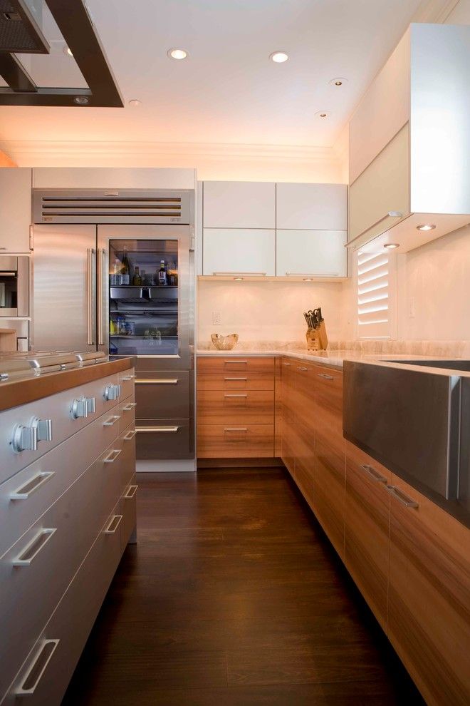 Poggenpohl for a Modern Kitchen with a White Cabinets and Newbury Street Penthouse by Poggenpohl Boston