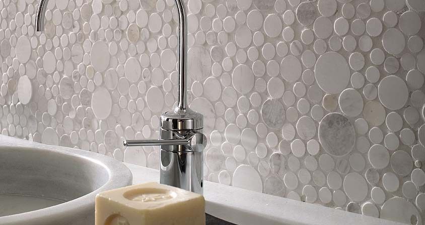 Porcelanosa for a Modern Bathroom with a Porcelanosa Tile and Porcelanosa Mosaico Moon Wall Tiles by Porcelanosa