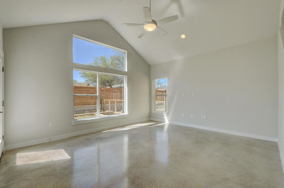 Psw Real Estate for a Modern Living Room with a Texas and Sweetbriar by Psw Real Estate
