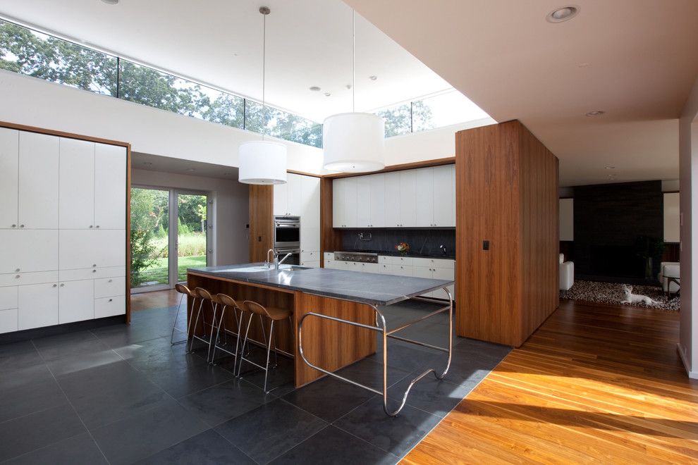 Radiant Plumbing for a Modern Kitchen with a Green and Wallace K. Harrison Estate by Schappacherwhite Architecture D.p.c.