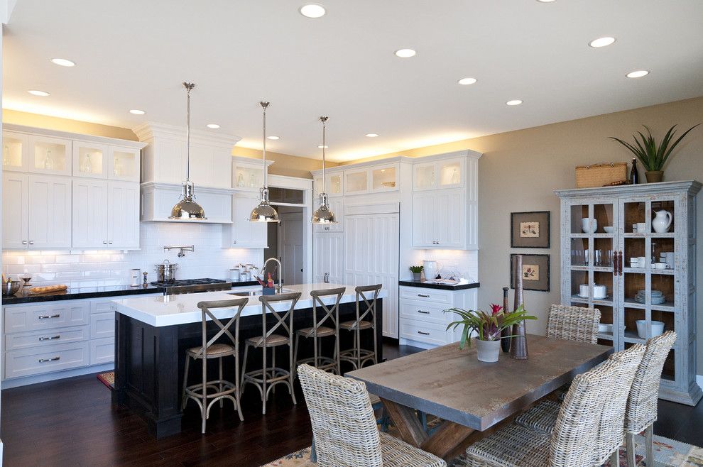 Ryland Homes Reviews for a Traditional Kitchen with a White Counters and Modified Telluride by Candlelight Homes by Candlelight Homes