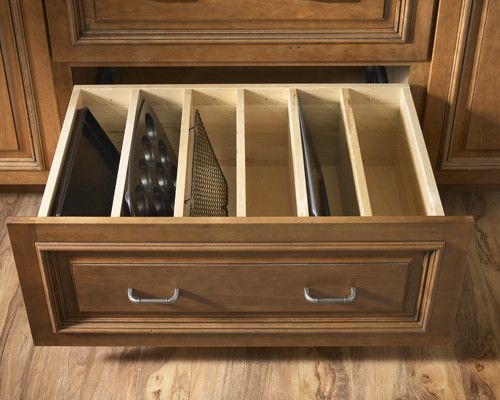 Schuler Cabinetry for a Traditional Kitchen with a Organized and Organization Done 